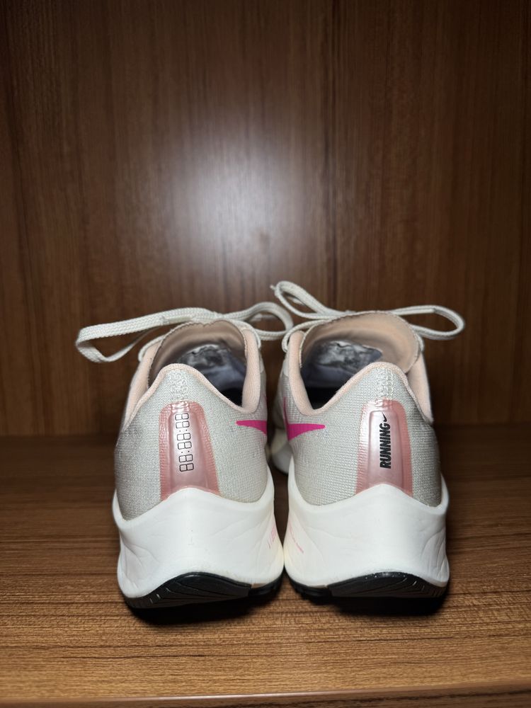 Маратонки Nike Air Zoom Pegasus 37 Pale Ivory Women's