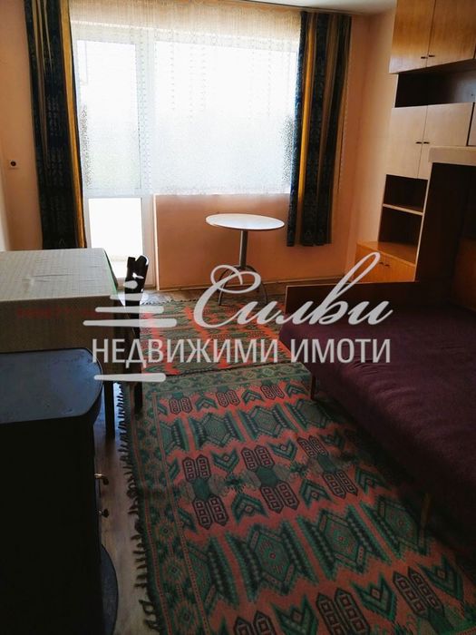 Дава се под наем Двустаен апартамент в Шумен, Тракия - 64 кв.м за 255 € - Снимка #3