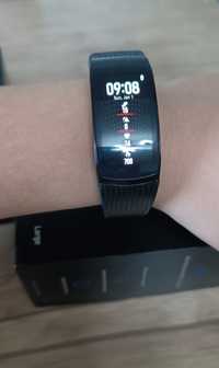 Часы Samsung gear fit 2 pro