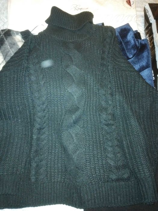 Блузи и пуловери с дълъг ръкав на ниска цена