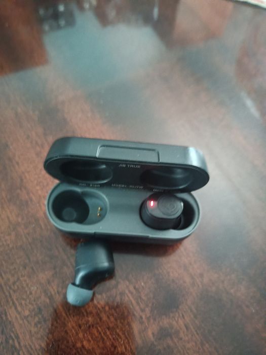 Блутут хендсфри слушалки