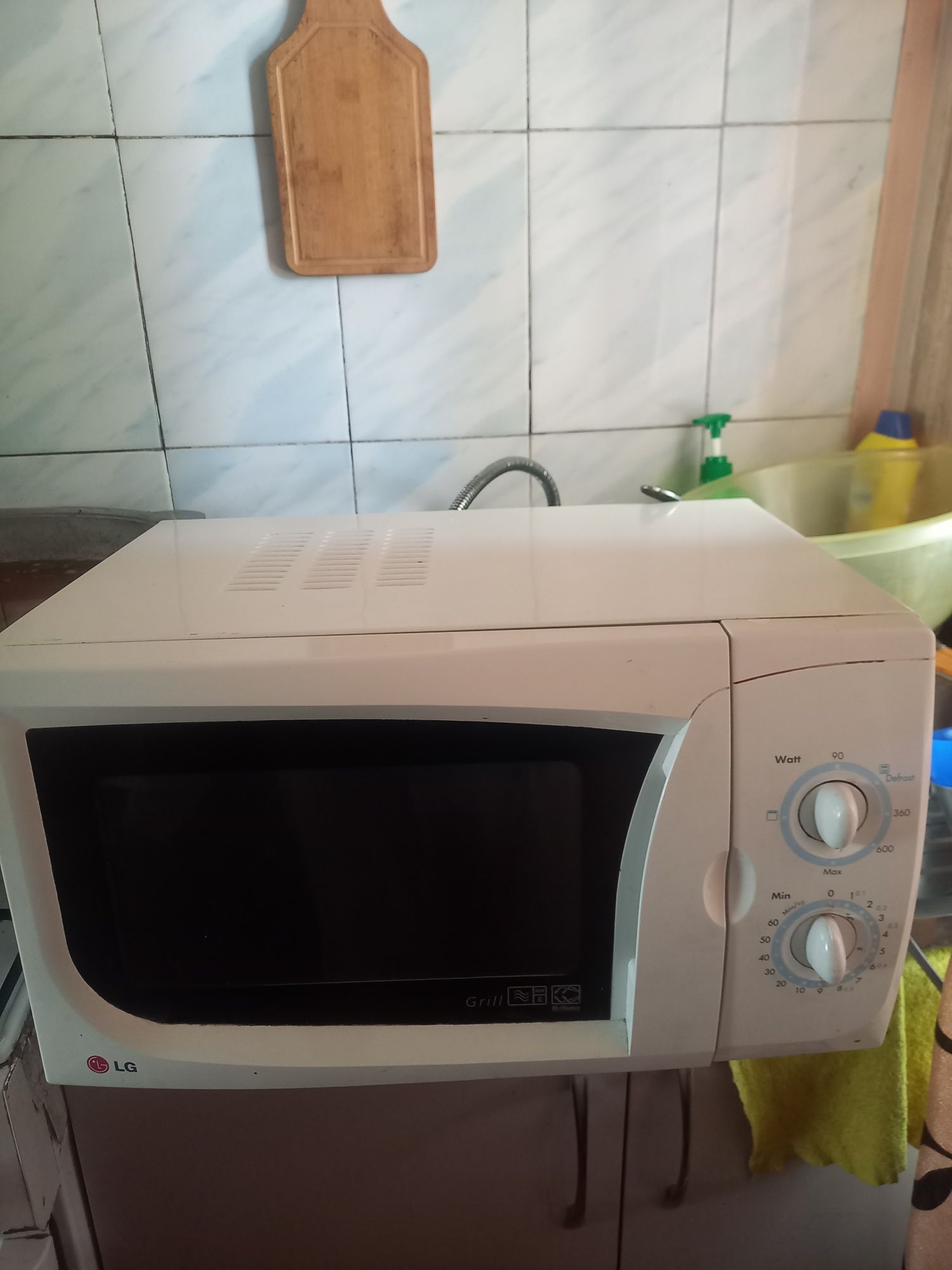 Продам микроволновку в хорошем состоянии