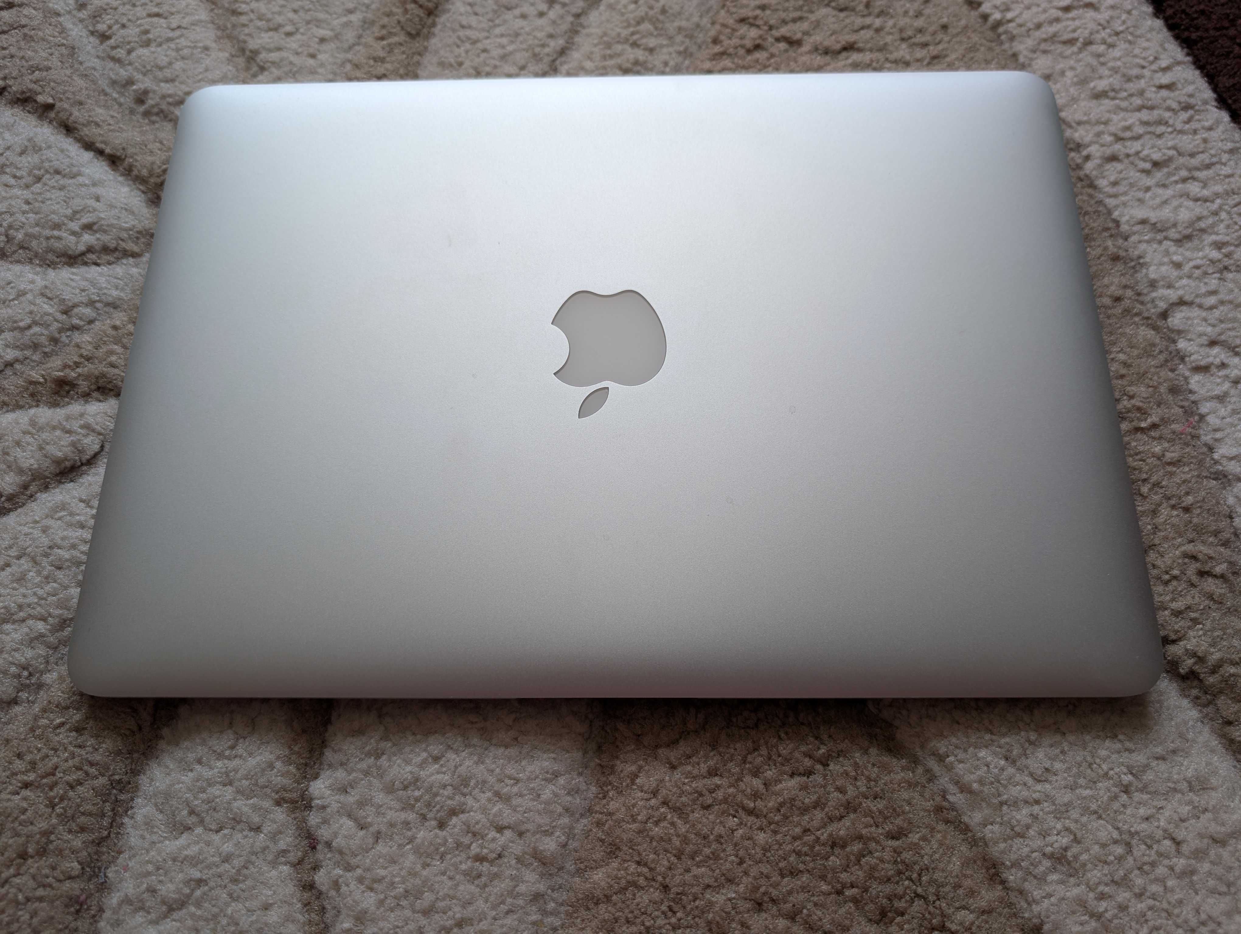 MacBook Air (13-inch, 2017)