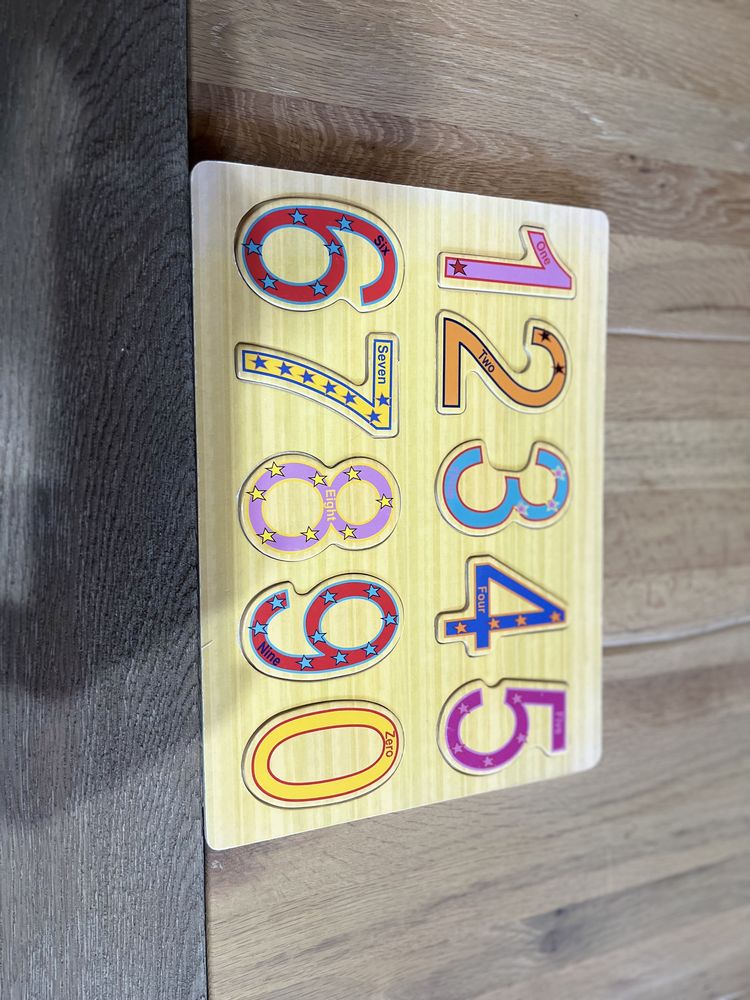 Puzzle de lemn cu numere