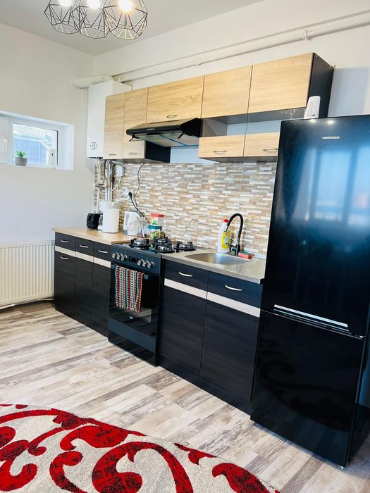 Vând apartament 3 camere