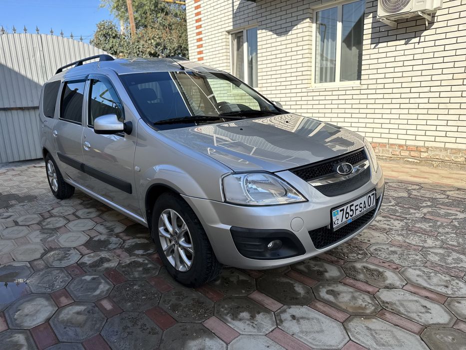 ВАЗ(Lada) Ларгус 2017года