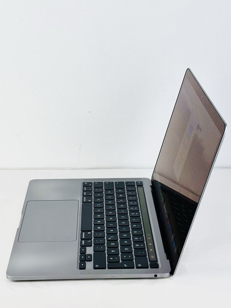Apple MacBook Pro 13" M1 8RAM 256GB Touch Bar 90% Батерия! Гаранция!