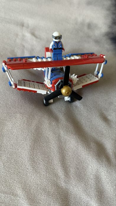 LEGO Creator 3-in-1 Daredevil Stunt Plane set (31076)