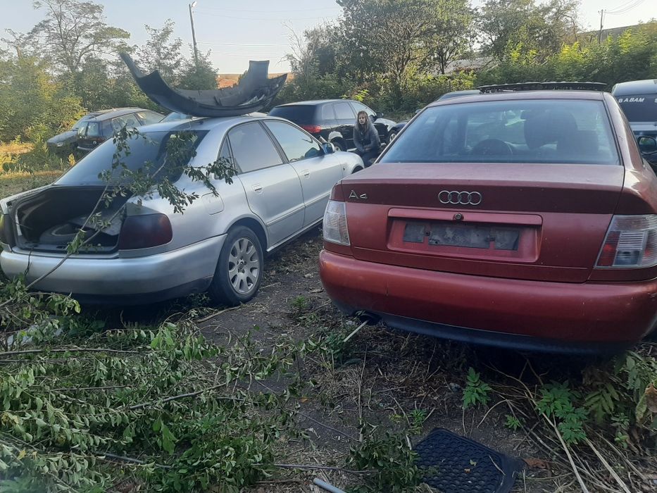 Аудита audi a4 b5 1.8adr I 1.6 I на части