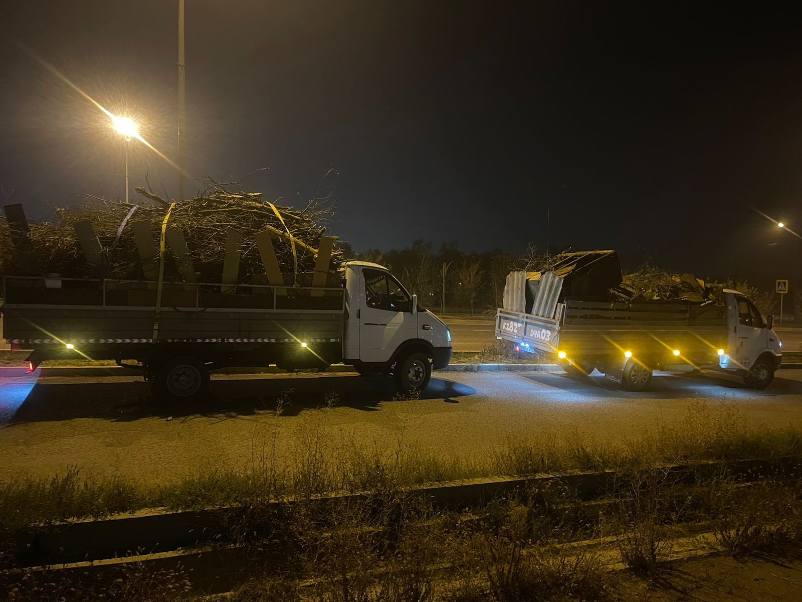 ВЫВОЗ МУСОРА. с паркинг. Бортовой Газель до 5 тон. Верхний погрузка.