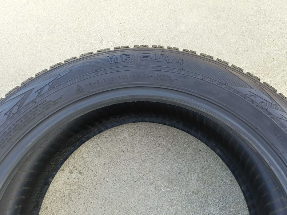 O anvelopa de iarna 215 55 18 nokian WR suv 4 profil de 7,5 mm