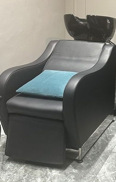 Мебель и оборудование для салона красоты