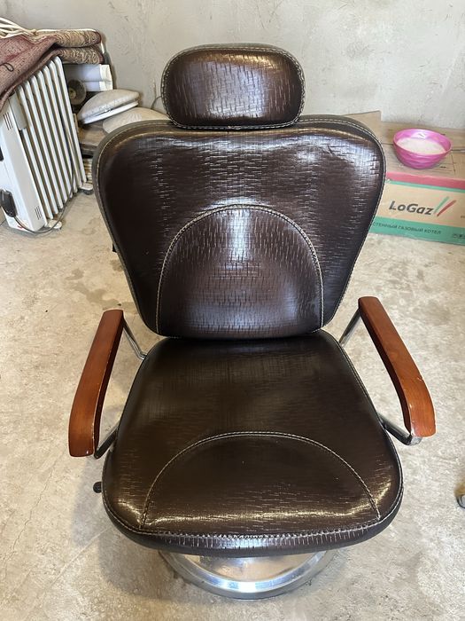 Парикмахерский кресло