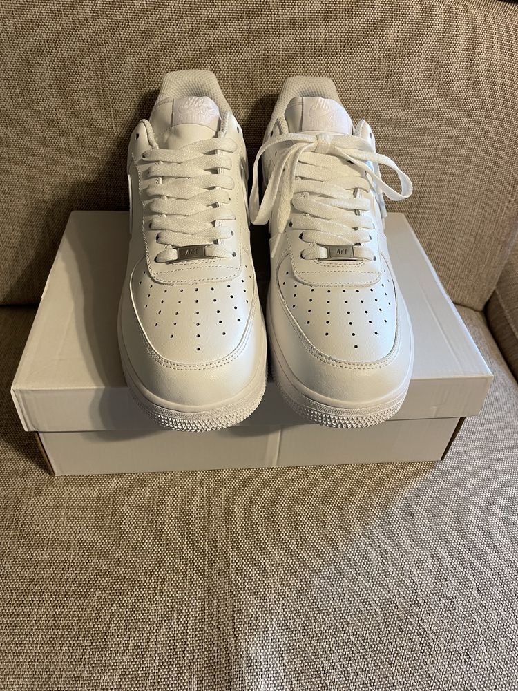 Nike Air Force 1 Triple White