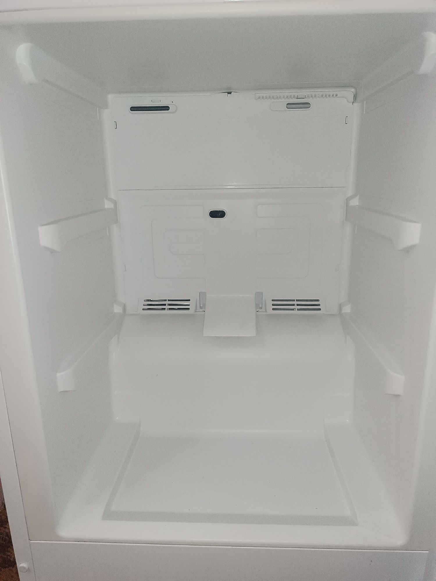 Model...Indesit.