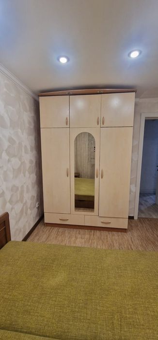 Продам спальный гарнитур