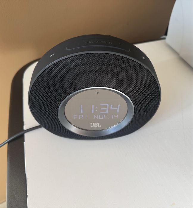 JBL Horizon Bluethooth Колонка Часовник Будилник Отлично Състояние