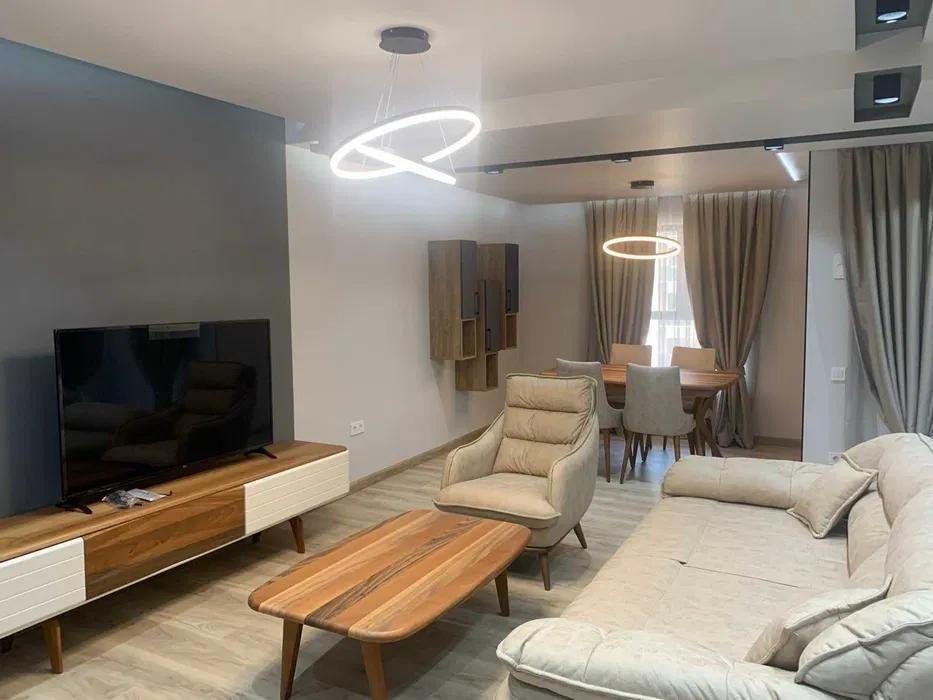 Дава се под наем Двустаен апартамент в Пловдив, Кършияка - 88 кв.м за 700 € - Снимка #3