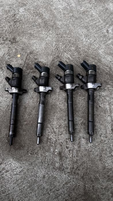 Injector 1.6  Ford Volvo Peugeot 1.6.  109 cp.  Tdci