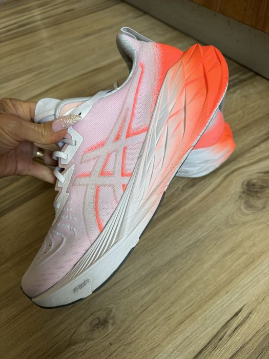 Мъжки оригинални маратонки ASICS NOVABLAST 4 COS ! 49 н