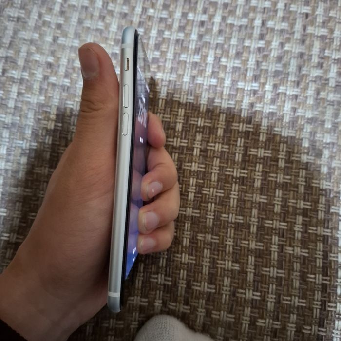 Iphone se2020 в хорошем состояний