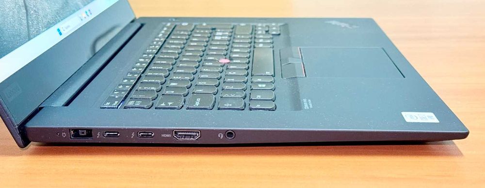 ThinkPad X1 Extreme G3 / i7-10850H / 32GB / GTX1650Ti / 4K OLED Touch
