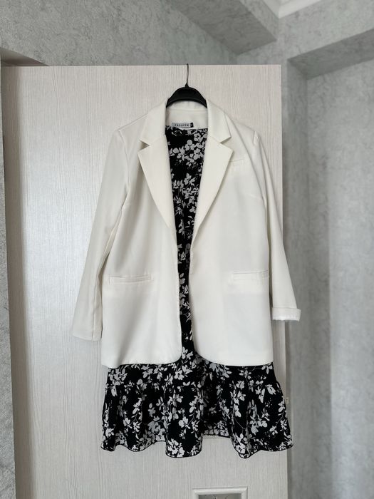 Двойка с платьем и брочкой