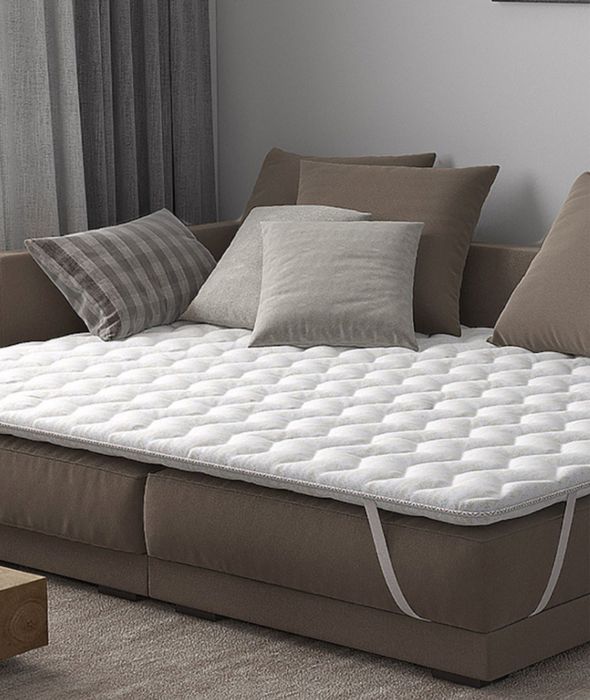 Матрас топпер , размер 210/165 и одеяла