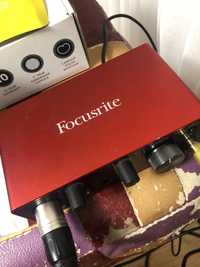 Продаю Студийный микрофон rode nt 1000 и звуковую карту Focusrite