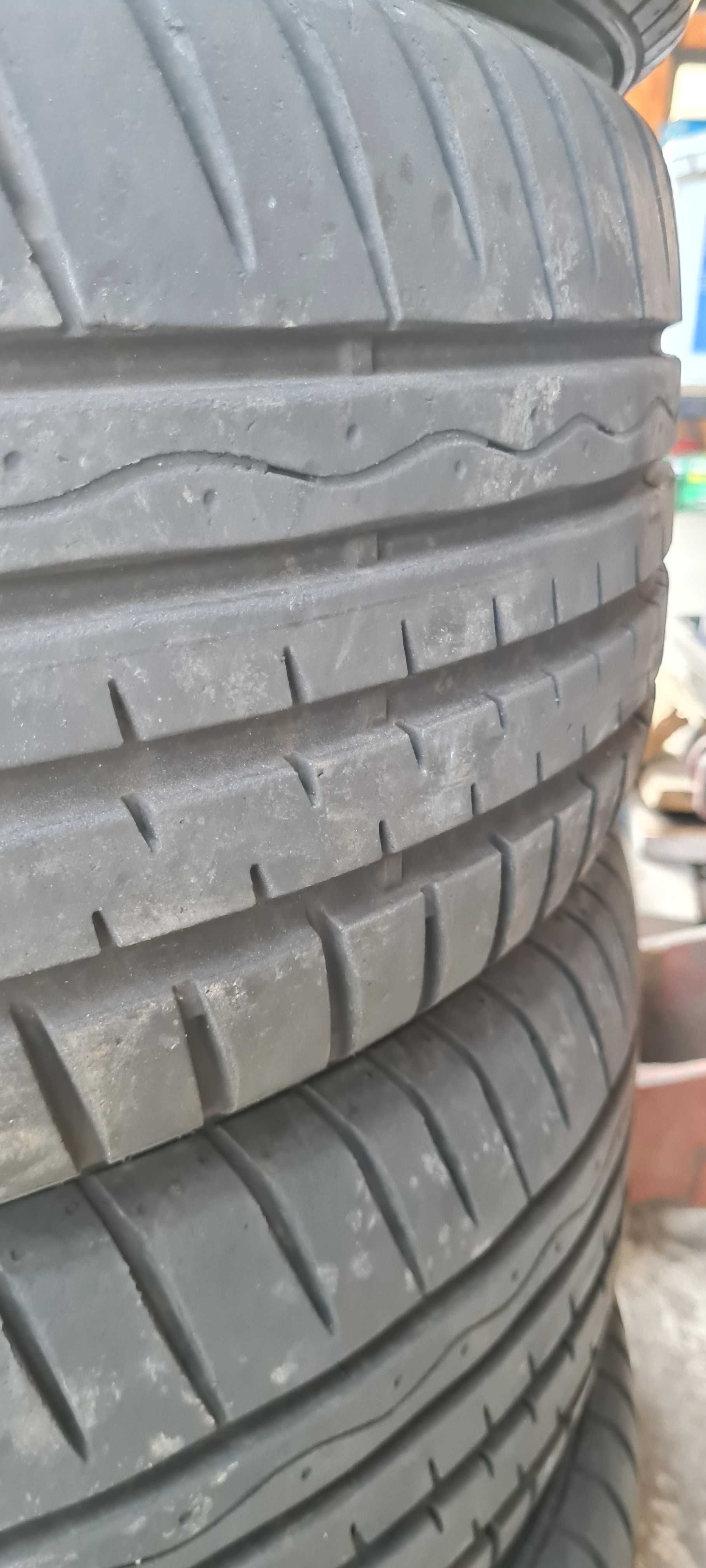 De vanzare 4 anvelope de vara de la Hankook