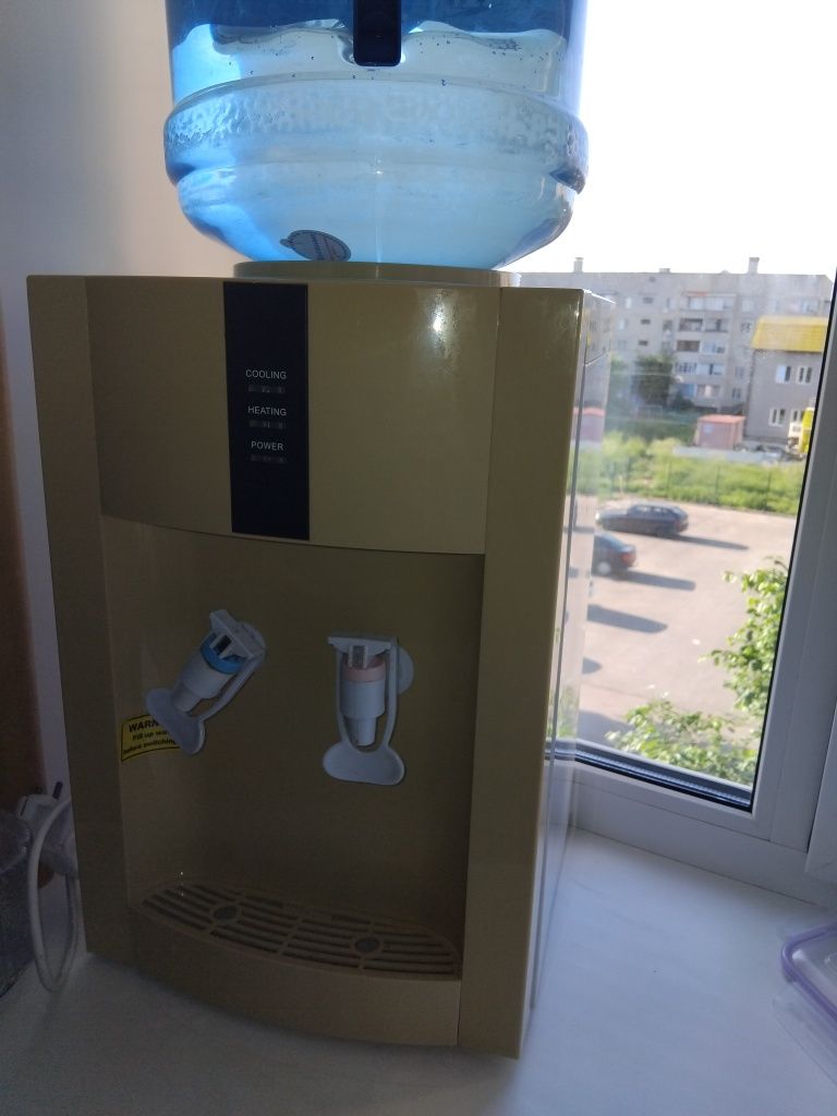Продам кулер для воды