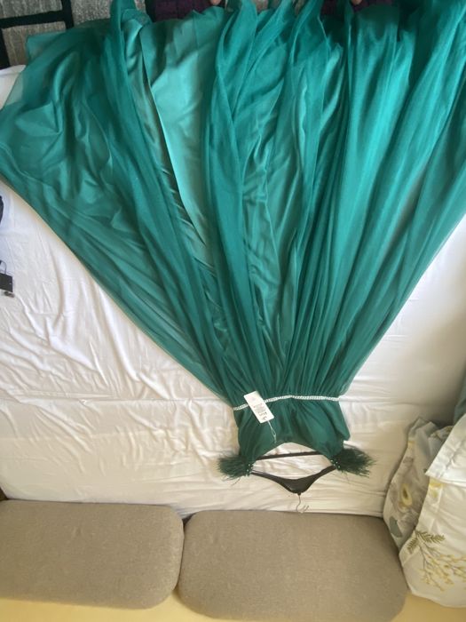 Vând rochie pentru evenimente