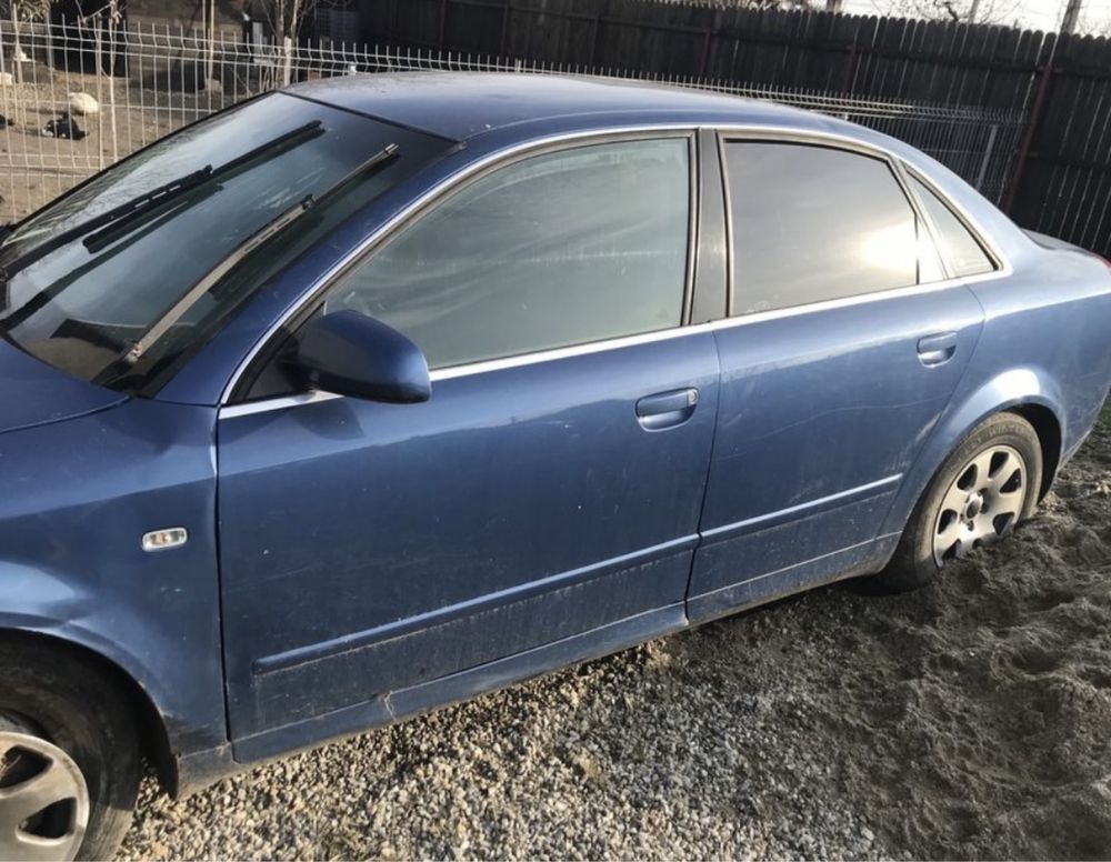 Vând luneta / geam lateral Audi a4 b6 berlina