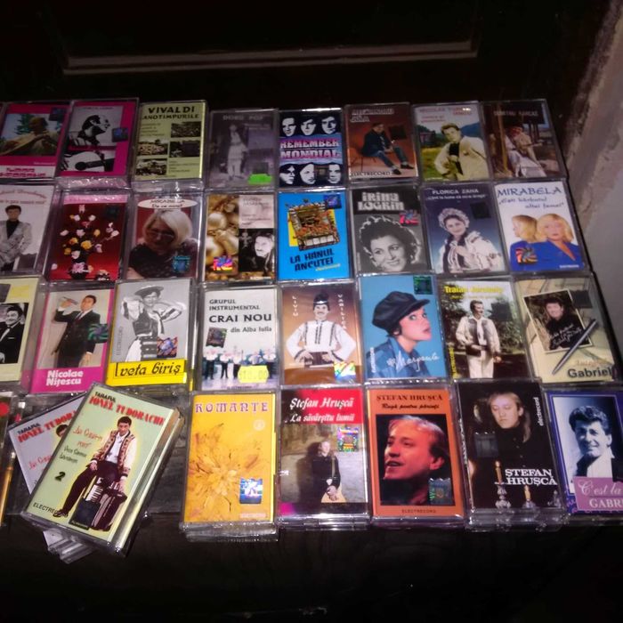Casete Povesti Muzica Loredana Hrusca Aura Urziceanu Celelalte Cuvinte