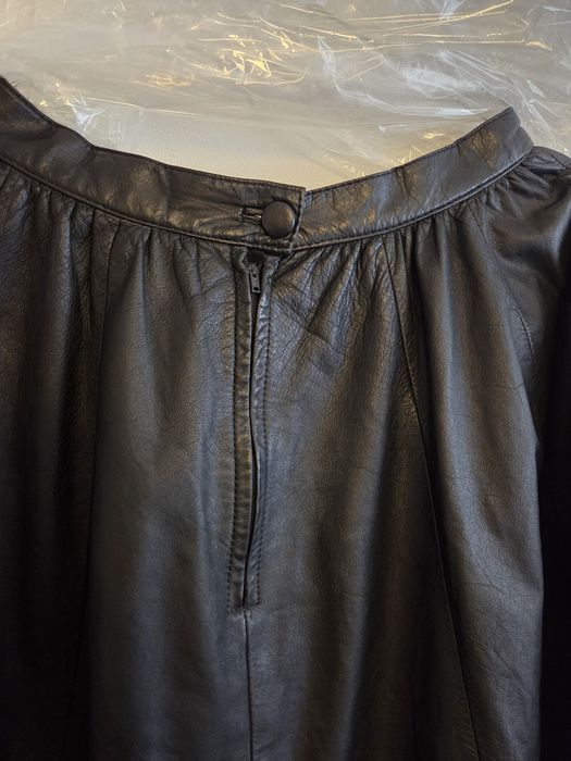 Fusta clos din piele naturala, impecabila