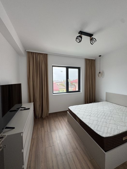Inchiriez apartament 2 camere in cartierul 23 august