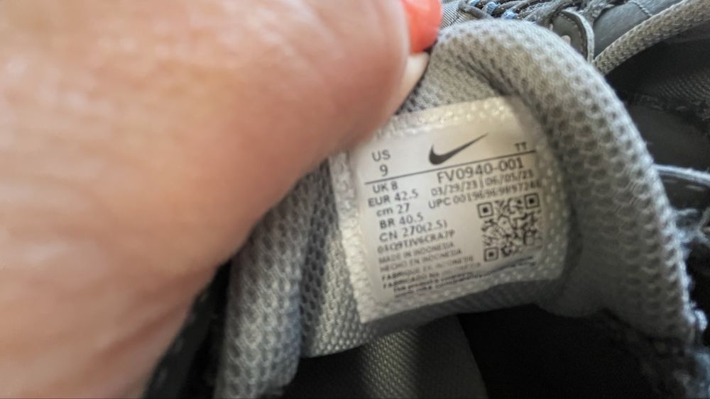 Маратонки NIKE TW