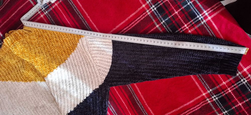 Дамски зимен мек пуловер,