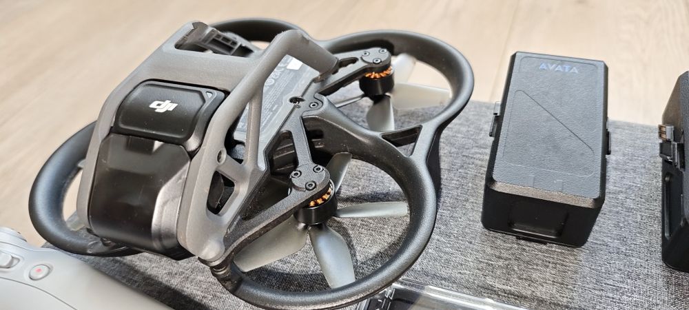 Dji Avata с две батерии, remote controller и куфар
