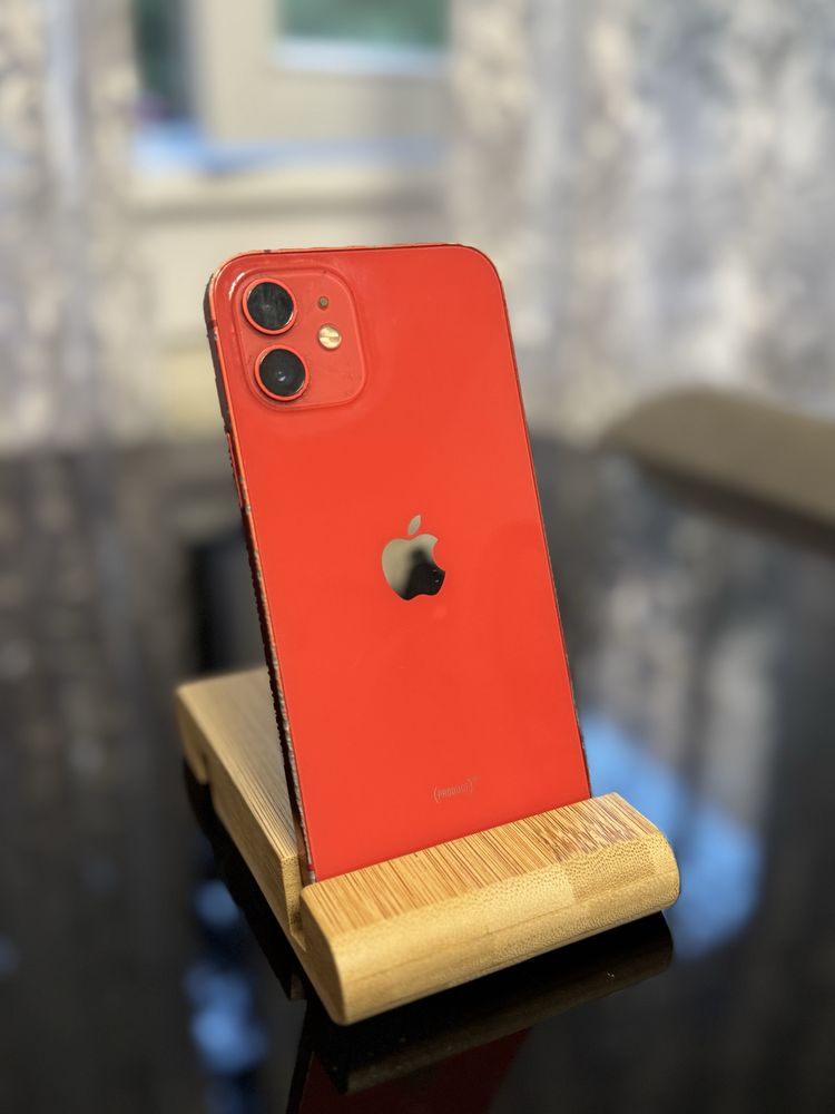 Telefon Apple iPhone 12 Red