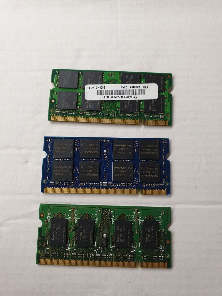 Рам памет ddr3 по 1gi