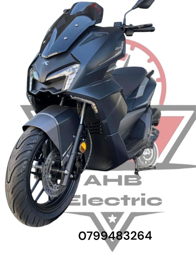 Scuter benzina 125Cc varinata nou