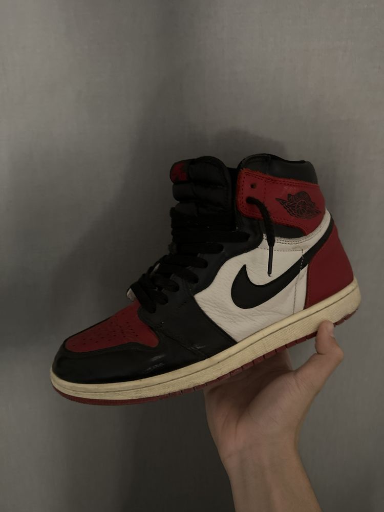 Jordan 1 bread toe