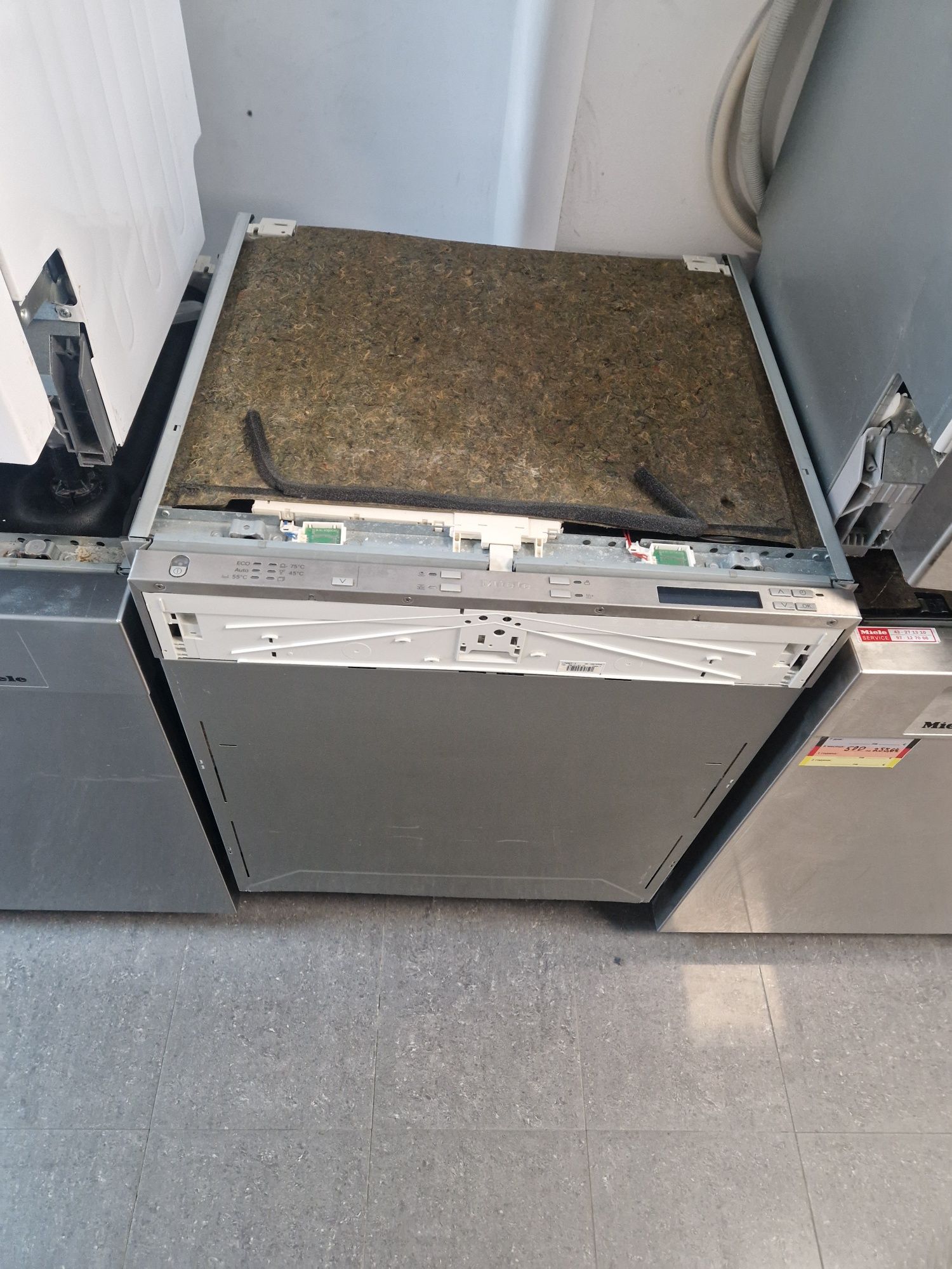 Съдомиялна за вграждане Miele G6577 XXL