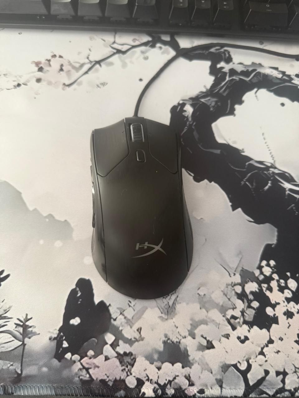 Продам комплект девайсов HyperX на компьютер клавиатура,наушники,мышь