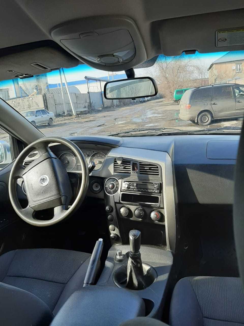 автомобиль Ssang Yong