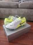 Ghete de fotbal Nike Phantom GX Elite FG NOI marimea 42.5