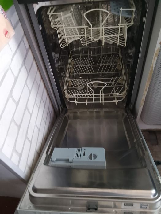 Встраиваемая посудомоечная машина