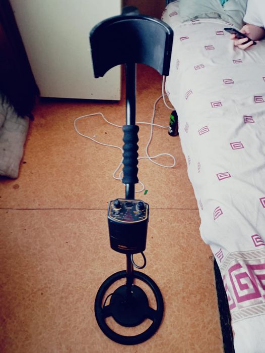 Продам металлоискатель