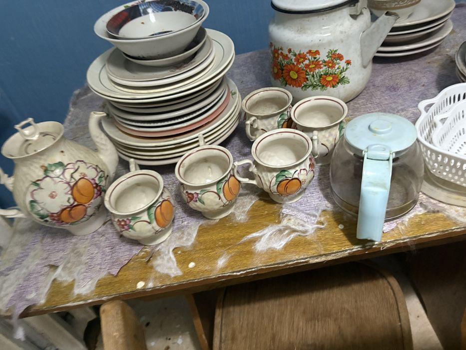 Отдам бесплатно посуду